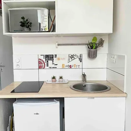 Cozy Bright Downtown With Balcony & Wi-fi * Hyères