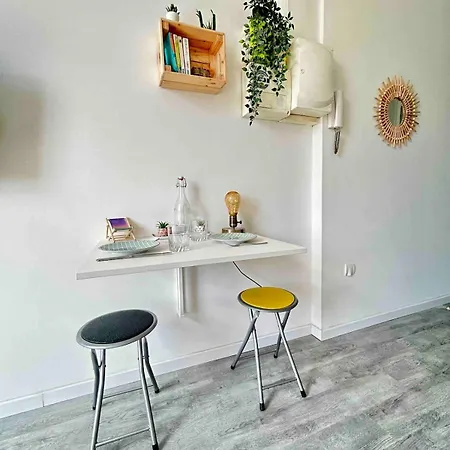 Appartamento Cozy Bright Downtown With Balcony & Wi-fi Hyères