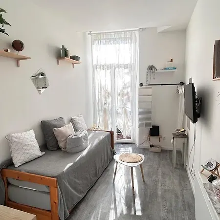 Cozy Bright Downtown With Balcony & Wi-fi *