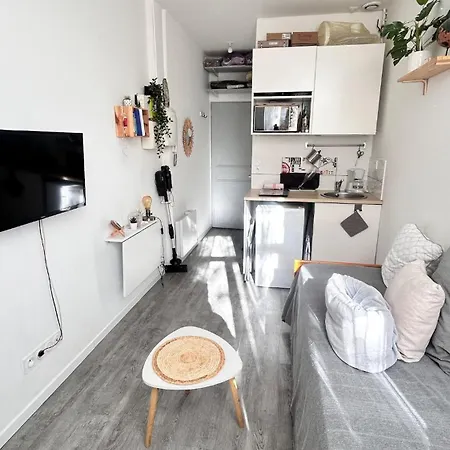 Appartamento Cozy Bright Downtown With Balcony & Wi-fi Hyères