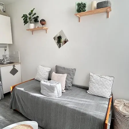 Cozy Bright Downtown With Balcony & Wi-fi 아파트 *